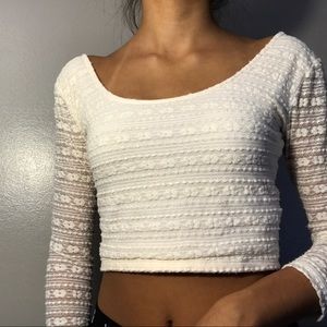 WHITE PATTERNED MID SLEEVE CROP TOP SIZE M